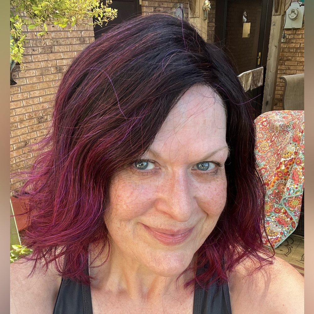 NWT Rene of Paris Evanna in Plumberry Jam LR synthetic wig - lace/monofilament!